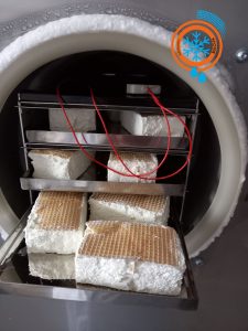 Процесс ліофілізації сублімованого Космічного морозива на фабриці Bulova